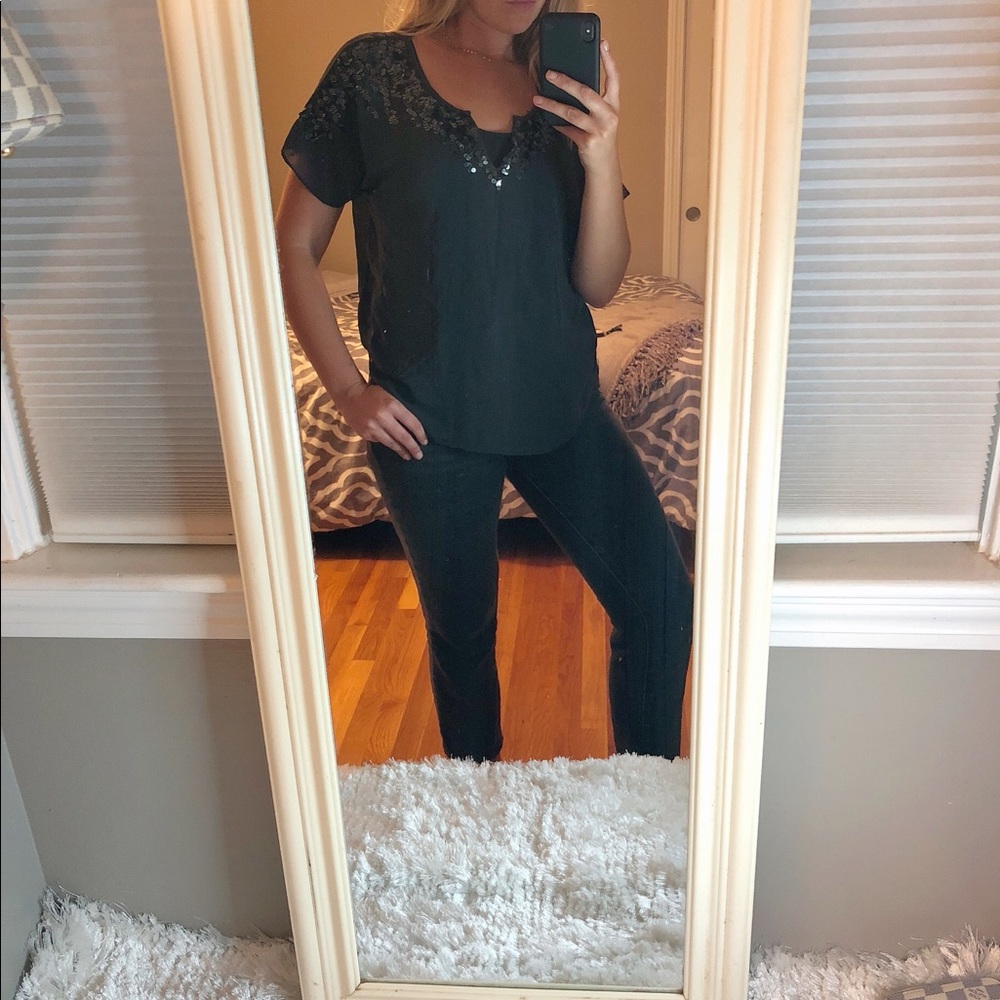 Sequins 🖤 - Picture 2 of 2